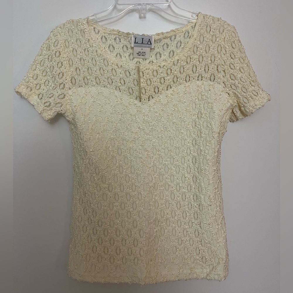 Made in the USA Cream Lace Top (Size: S)